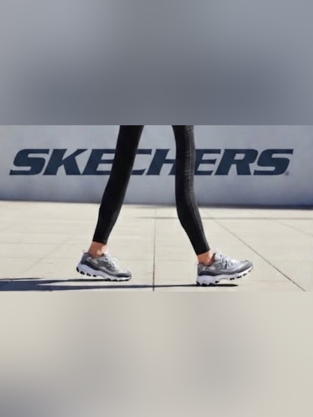 Authentic Skechers woman’s designer signature sneakers sz 11
